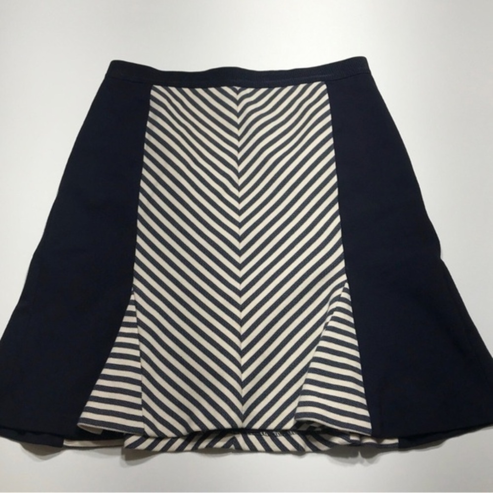 Ann Taylor Skirt Womens Sz 4 Blue Cream Stripe Chevron Colorblock Flare Trumpet